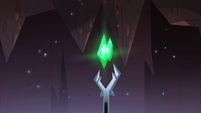 S4E13 Severing Stone glowing green