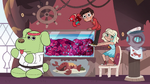 S3E13 Marco and Jackie saving the lobster