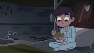 S4E1 Marco Diaz unwrapping his pie