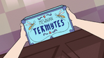 S2E1 Star takes out box of Mewnian termytes