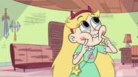 S2E40 Star Butterfly squishing her cheeks