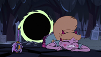 S2E27 Star Butterfly falls to the ground