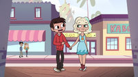 S3E13 Marco and Jackie approaching the pier