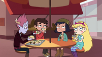 S4E30 Star and friends eating Britta's Tacos