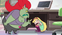 S2E32 Star Butterfly hides under Miss Skullnick's desk