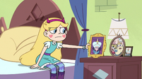 S3E37 Star picking up Queen Moon's picture