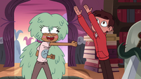 S4E12 Marco and Kelly excited together 2