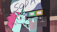 S2E24 Pony Head blending soda in a large pitcher