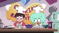 S4E9 Kelly asks as Marco chops onions