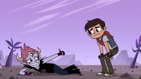 S4E22 Tom gives Marco a thumbs-up