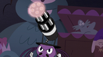 S3E24 Spider's top hat turns into a minigun