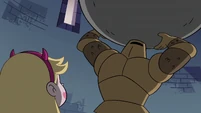 S4E1 Tall knight holding a wrecking ball.png (600 KB)