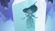 S3E7 Eclipsa Butterfly still imprisoned in crystal