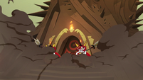 S2E31 Marco's gust of wind blows toward Hekapoo clones