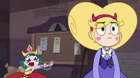 S4E24 Eclipsa desperately cries out 'the bog!'