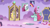 S3E21 Pony Head eating food alone in her room