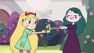 S3E11 Eclipsa giving Glossaryck back to Star Butterfly