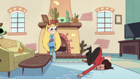 S2E11 Marco Diaz falls face-first on the floor