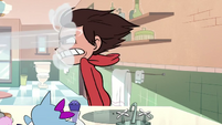 S1E8 Blowdryer in Marco's face