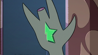 S2E41 Wand crystal fuses with Toffee's hand