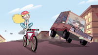 S2E5 Oskar's car leaning next to Star Butterfly