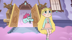 S3E21 Pony Head following Star out of the castle