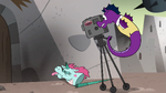 S4E33 Seahorse filming the fallen Pony Head