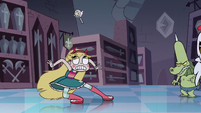 S1E8 Star nearly loses her wand