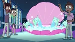 S1E10 Jacuzzi