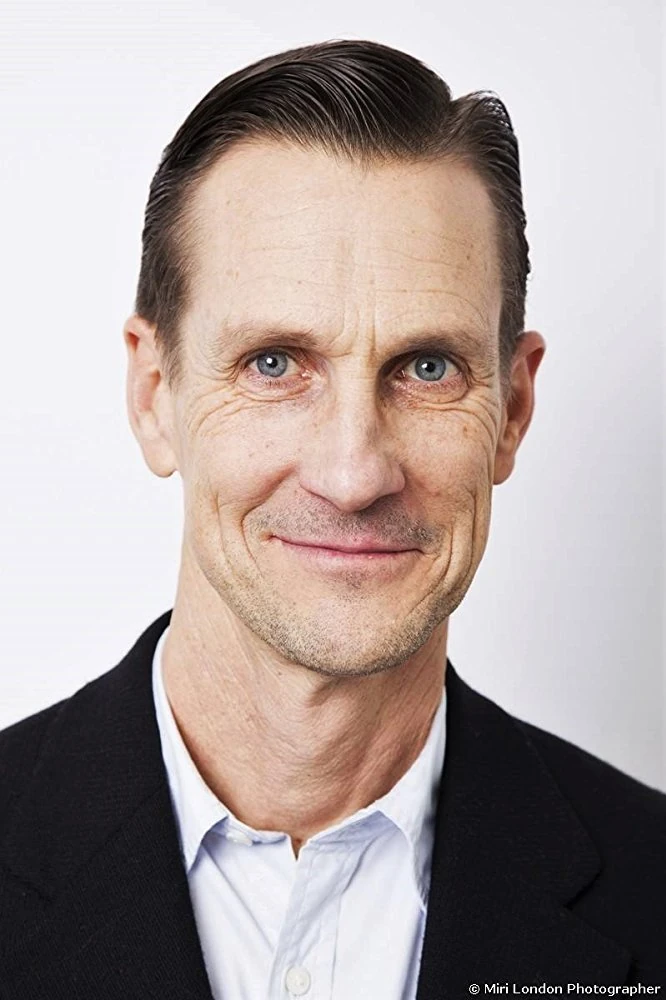 Ф томпсон. Деннис ф. Ф томпсон. Джон томпсон. Коммандер томпсон.