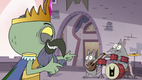 S3E7 King Ludo pointing at his rat band