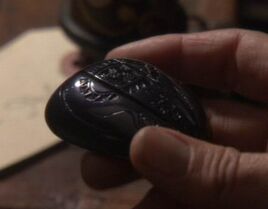 Long-range communication stone