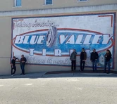 MoreofStargirlS1BTS18.jpg (118 KB)