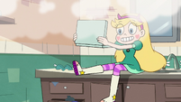 S2E1 Star Butterfly makes a video blog