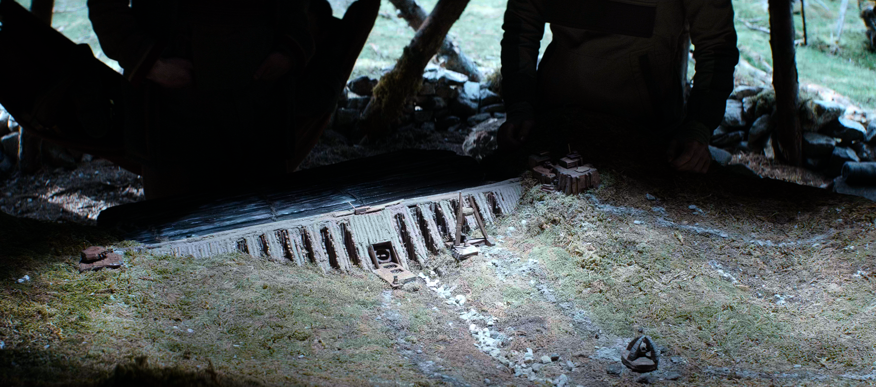 The rebel team built a scaled model of the Aldhani dam for mission briefing.