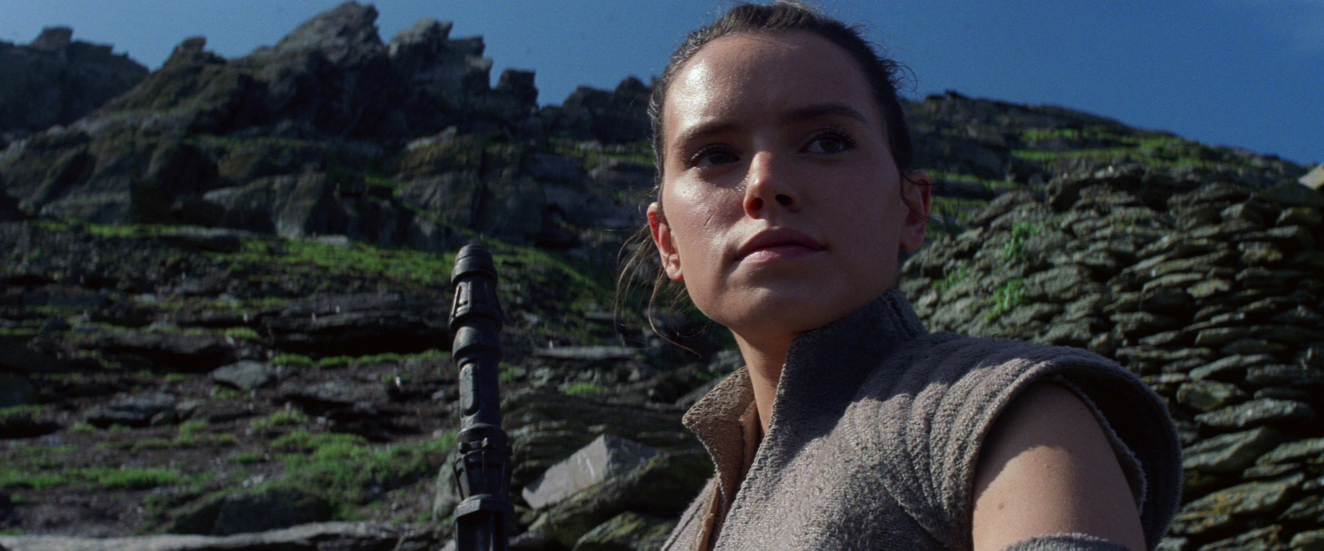 Rey arrives on Ahch-To to find Luke Skywalker.