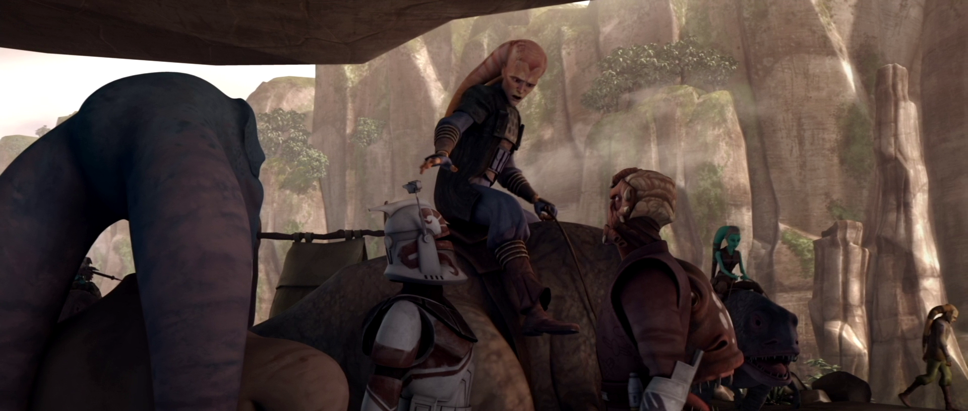 Cham Syndulla argues with Keeli and Di about his intent to rally his fighters and retreat.