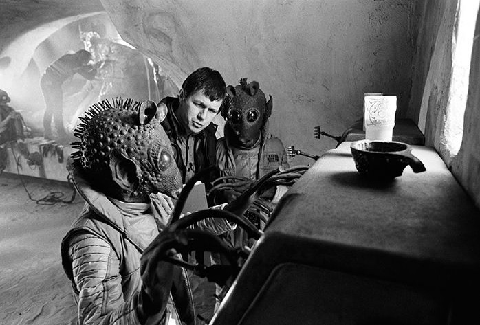 Revidjasa and Beedo on the set of Return of the Jedi