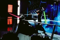 Luke Skywalker voittaa Darth Vaderin valosapelitaistelussa.