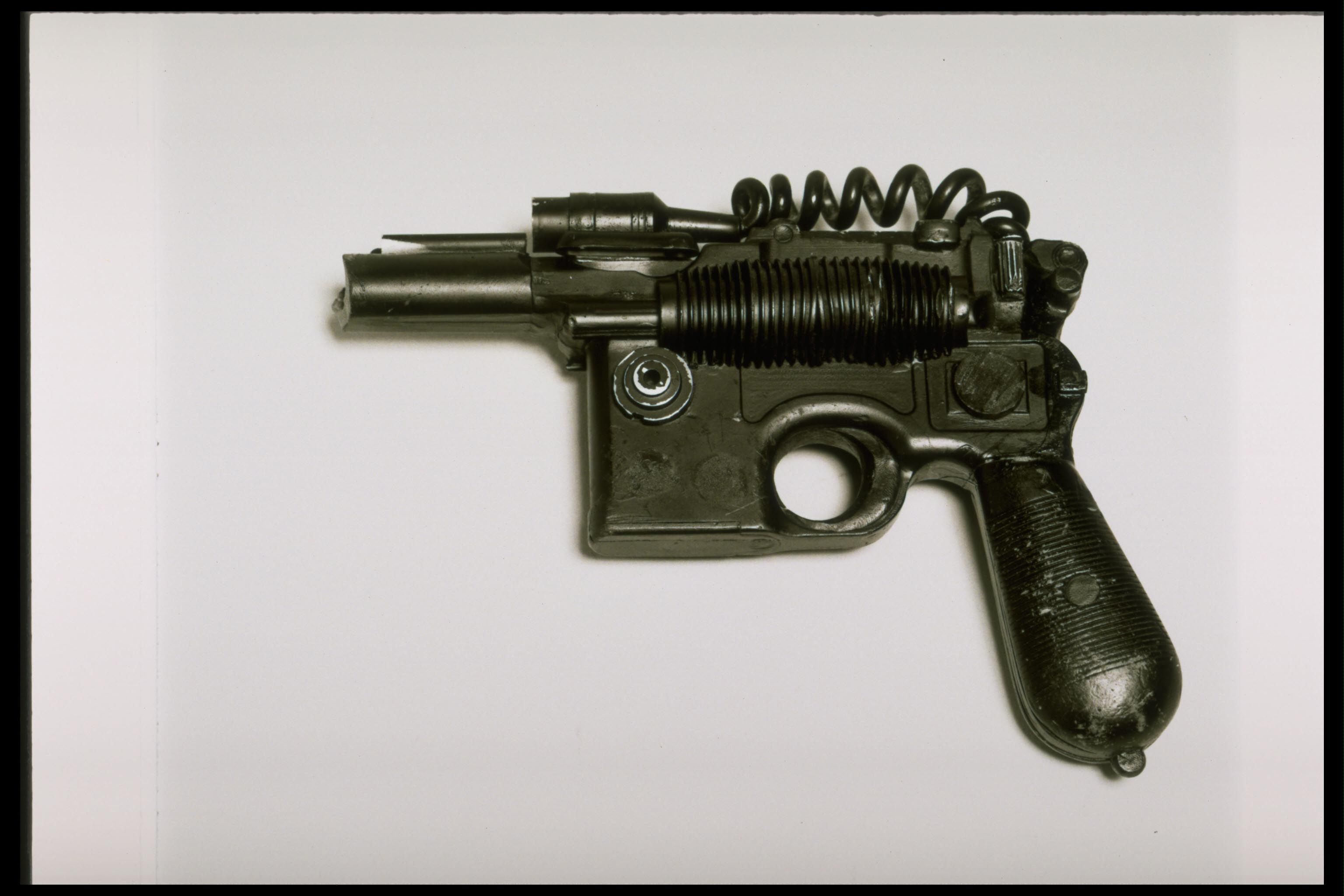 Model 44 blaster pistol appearance in Common Appearance