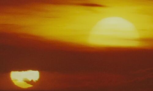 Ahch-To suns