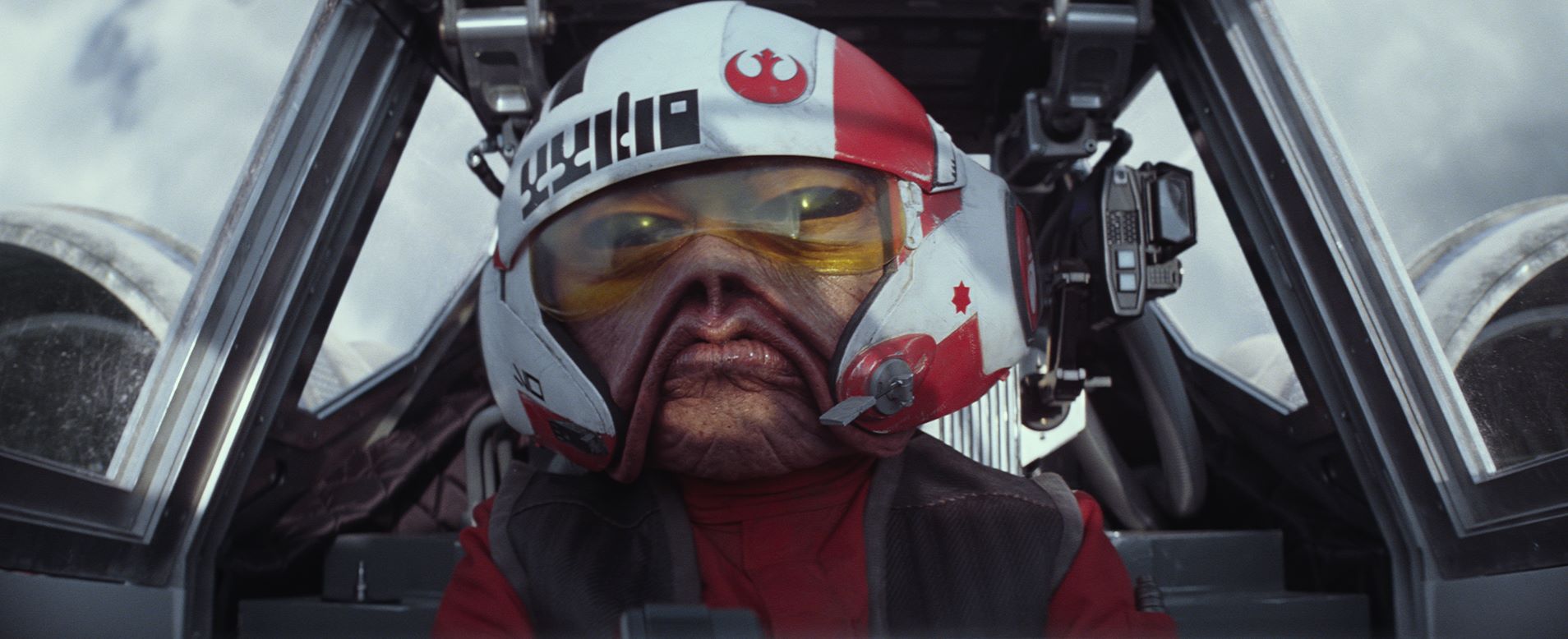 スターウォーズ フォースの覚醒ナイン・ナン(マイク・クイン)直筆サイン スターウォーズ フォースの覚醒ナイン・ナン(マイク・クイン
