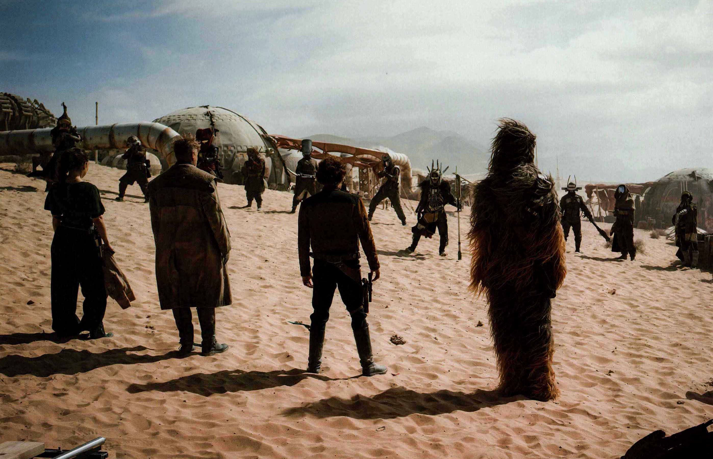 Qi'ra, Beckett, Solo and Chewbacca confront Enfys Nest and the Cloud-Riders