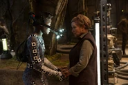 CarrieFisherLupitaNyongoDQar.jpg (1.59 MB) Lupita Nyong'o and Carrie Fisher film a scene on D'Qar