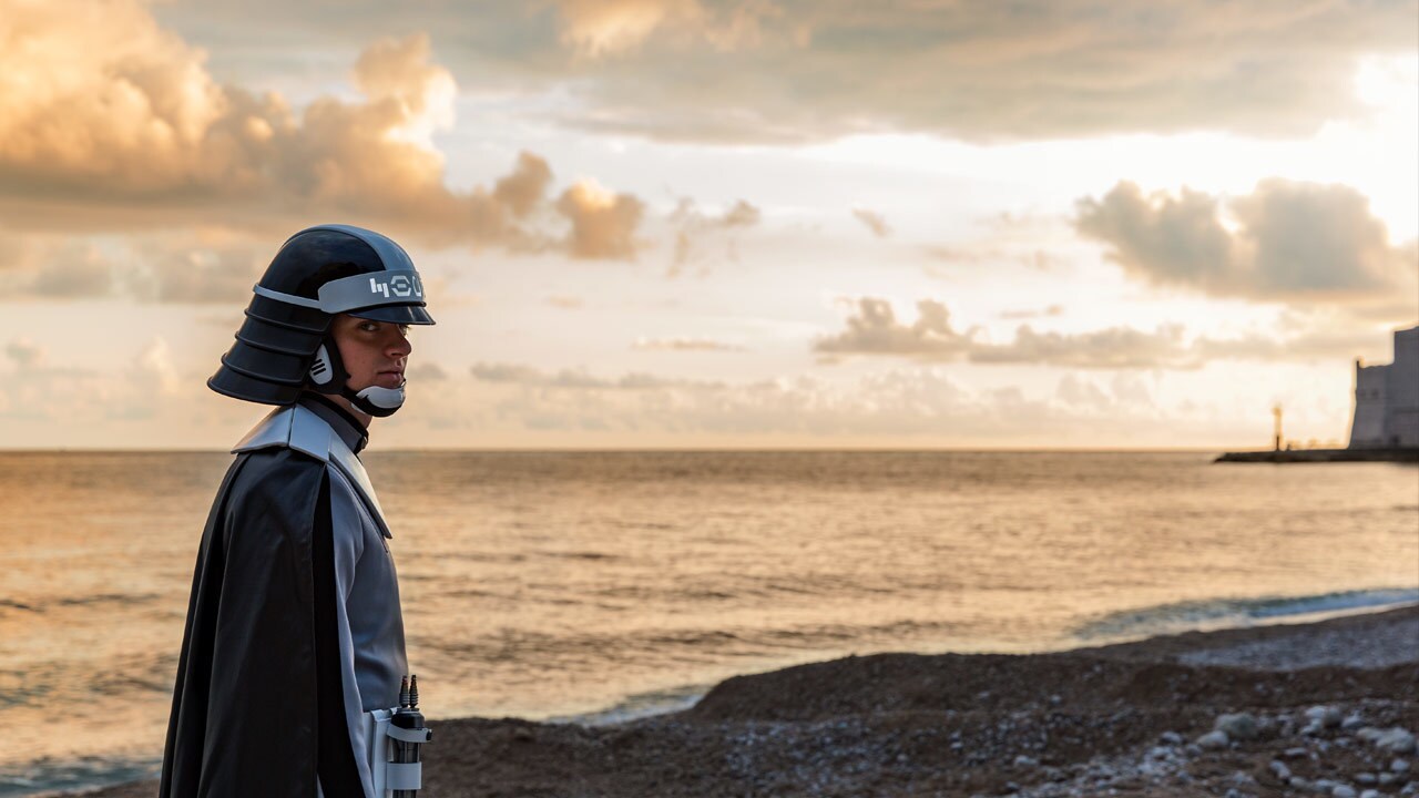 A Canto Bight policeman by the sea.