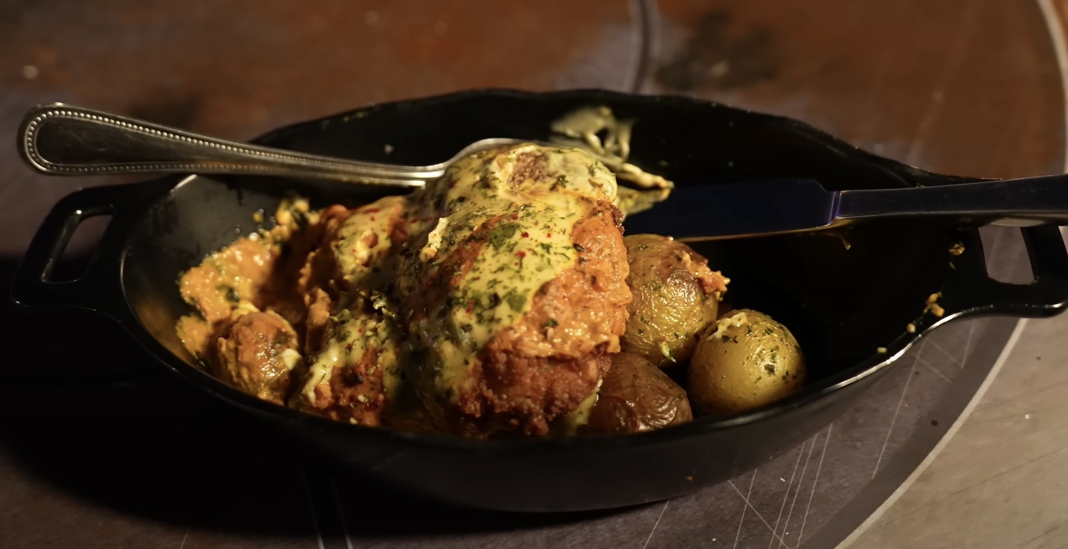 Fried Sakiyan Gwayo with Herb-roasted Topato appearance in Common Appearance