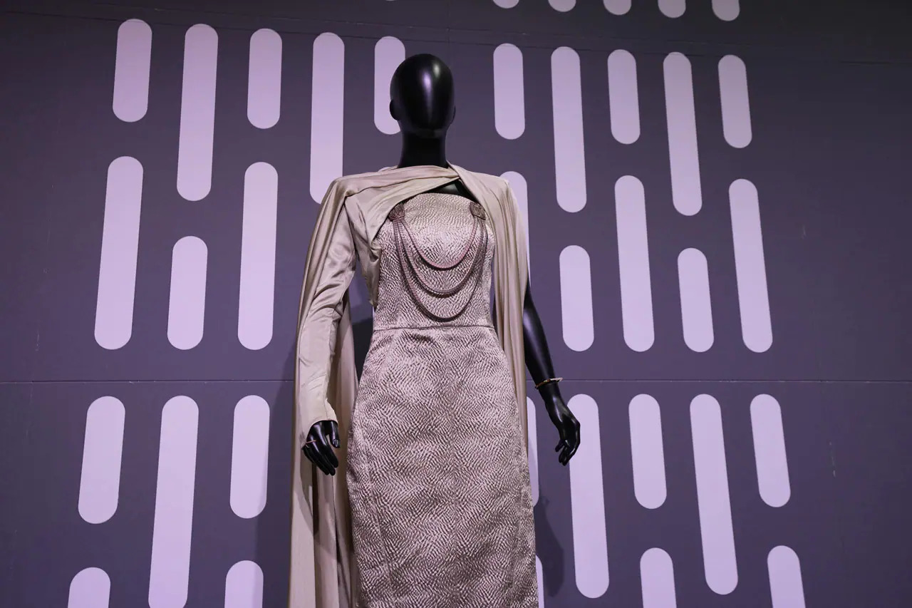 Mon Mothma's costume was designed by Michael Wilkinson.