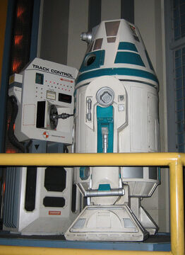 Teal astromech droid 2025