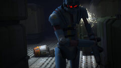 修理のため一時退却するEXD-9