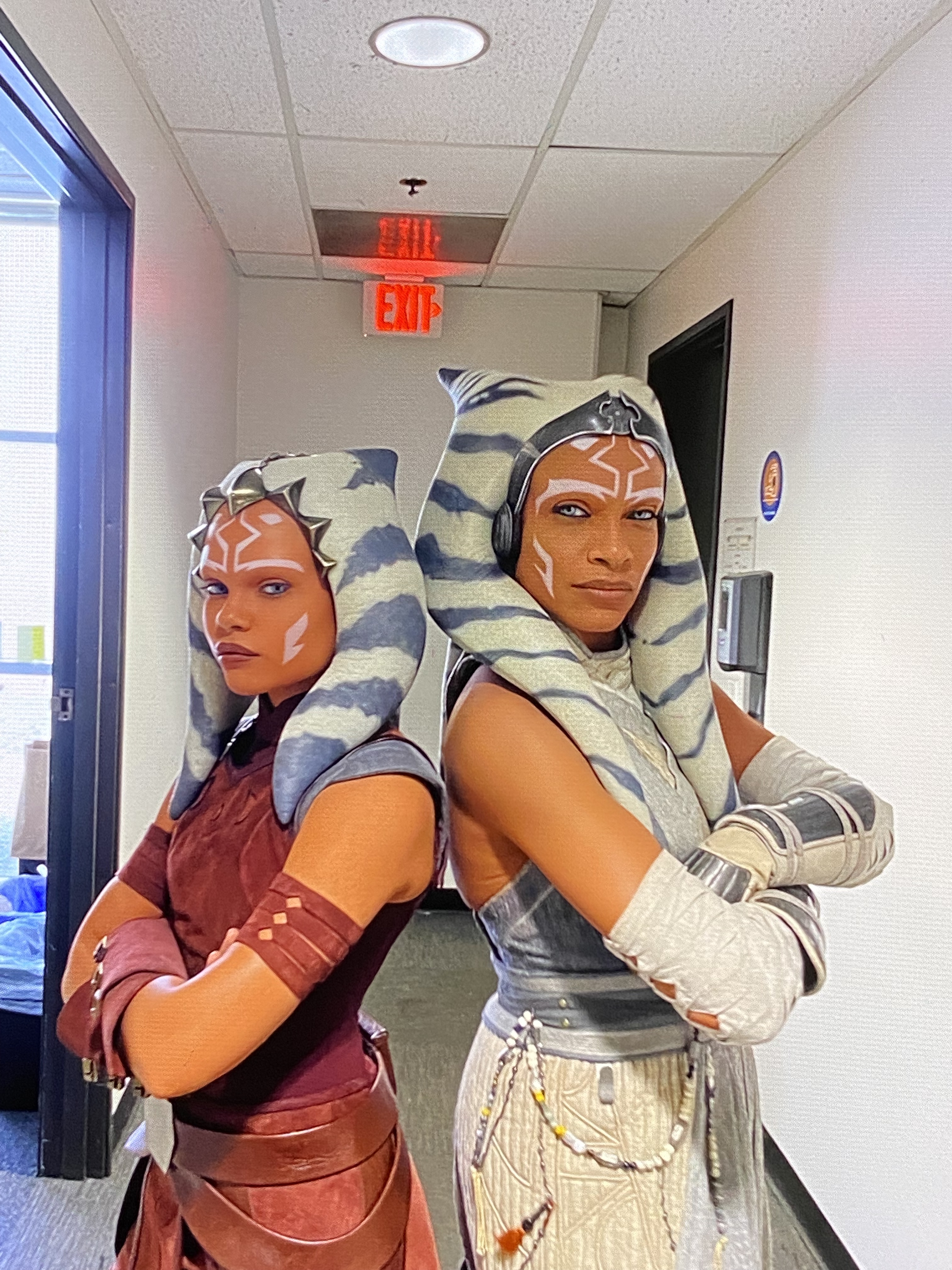 Ariana Greenblatt and Rosario Dawson in costume as Ahsoka Tano.